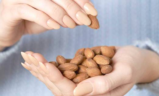 Cara Diet Sehat Kurangi Makan Kacang