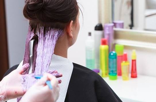 Cara Merawat Rambut Hindari Pemrosesan Kimia yang Berlebihan