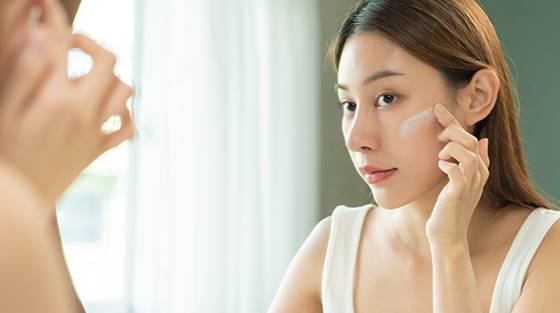 Rekomendasi Skincare Untuk Menghilangkan Bekas Jerawat Paling Oke