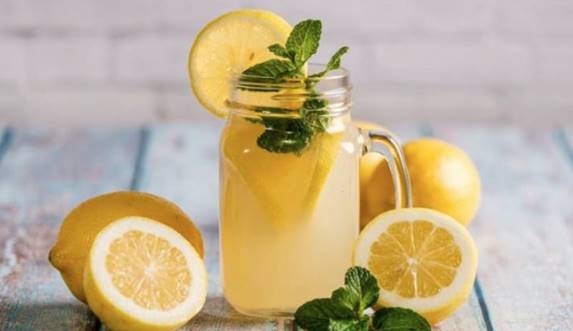 Jus Buah untuk Diet Jus Lemon