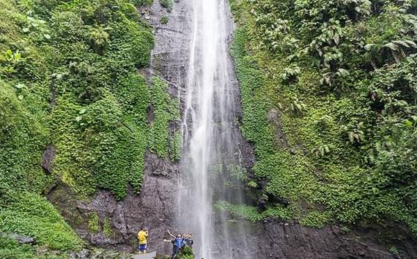 Tempat Wisata Di Cianjur Curug Cibeureum