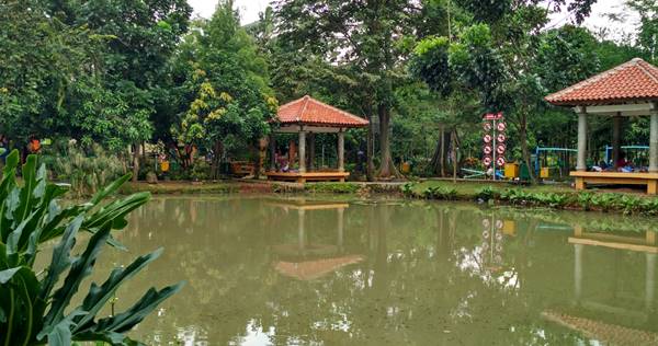 Tempat Wisata Di Depok Taman Lembah Gurame