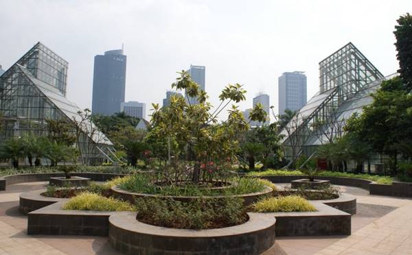 Tempat Wisata Di Jakarta Taman Menteng