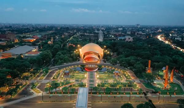 Tempat Wisata Di Jakarta Taman Mini Indonesia Indah (TMII)