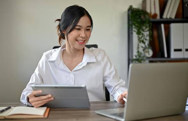 Apa Itu Admin Online Definisi, Tugas, Tanggung Jawab, Skill, Dan Info Gaji