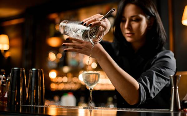 Apa Itu Bartender Definisi, Tugas, Tanggung Jawab, Skill, Dan Info Gaji
