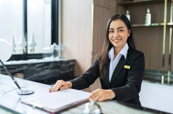 Apa Itu Front Office Hotel Definisi, Tugas, Tanggung Jawab, Skill, Dan Info Gaji