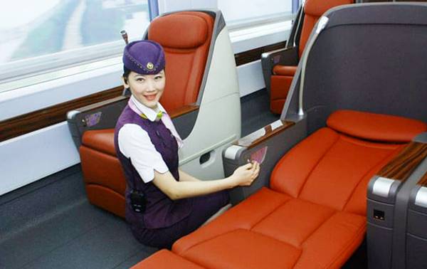 Apa Itu Train Attendant Definisi, Tugas, Tanggung Jawab, Skill, Dan Info Gaji