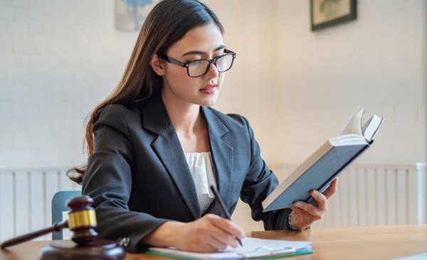 Skill Keterampilan Yang Dibutuhkan Oleh Legal Officer