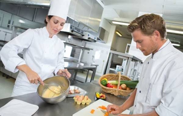 Tantangan Pekerjaan Menjadi Commis Chef