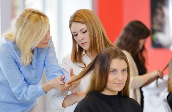 Tantangan Pekerjaan Menjadi Hair Stylist