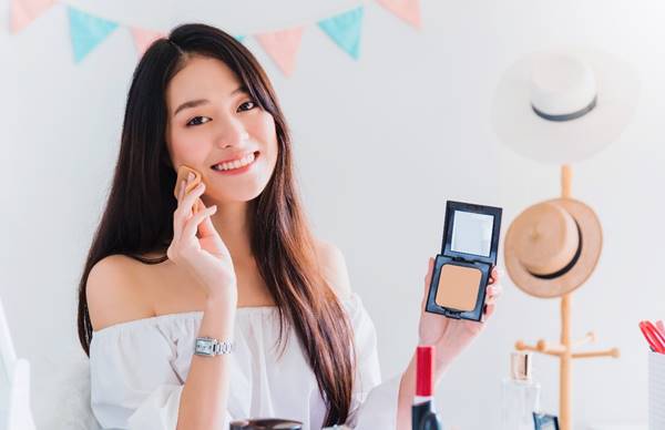 Tips Menjadi Makeup Artist Yang Profesional
