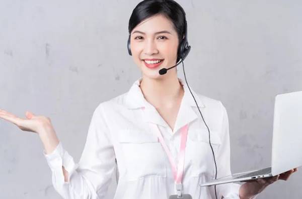 Tips Sukses Menjadi Customer Service Profesional