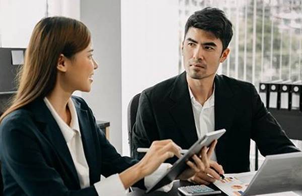 Tips Sukses Menjadi Sales Associate