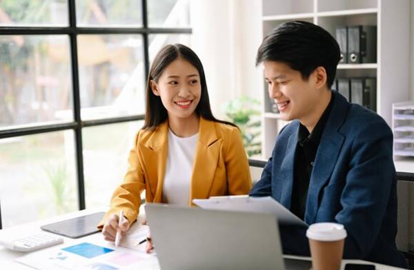 Apa Itu Associate Consultant Definisi, Tugas, Tanggung Jawab, Skill, Dan Info Gaji